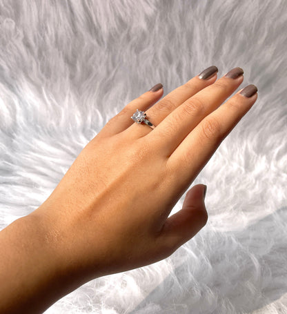 Adjustable Solitaire Ring